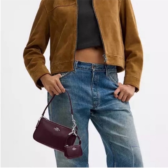 Coach Boxed Nolita 19 And Nolita Bag
Charm Set Holidays - Picture 2 of 10